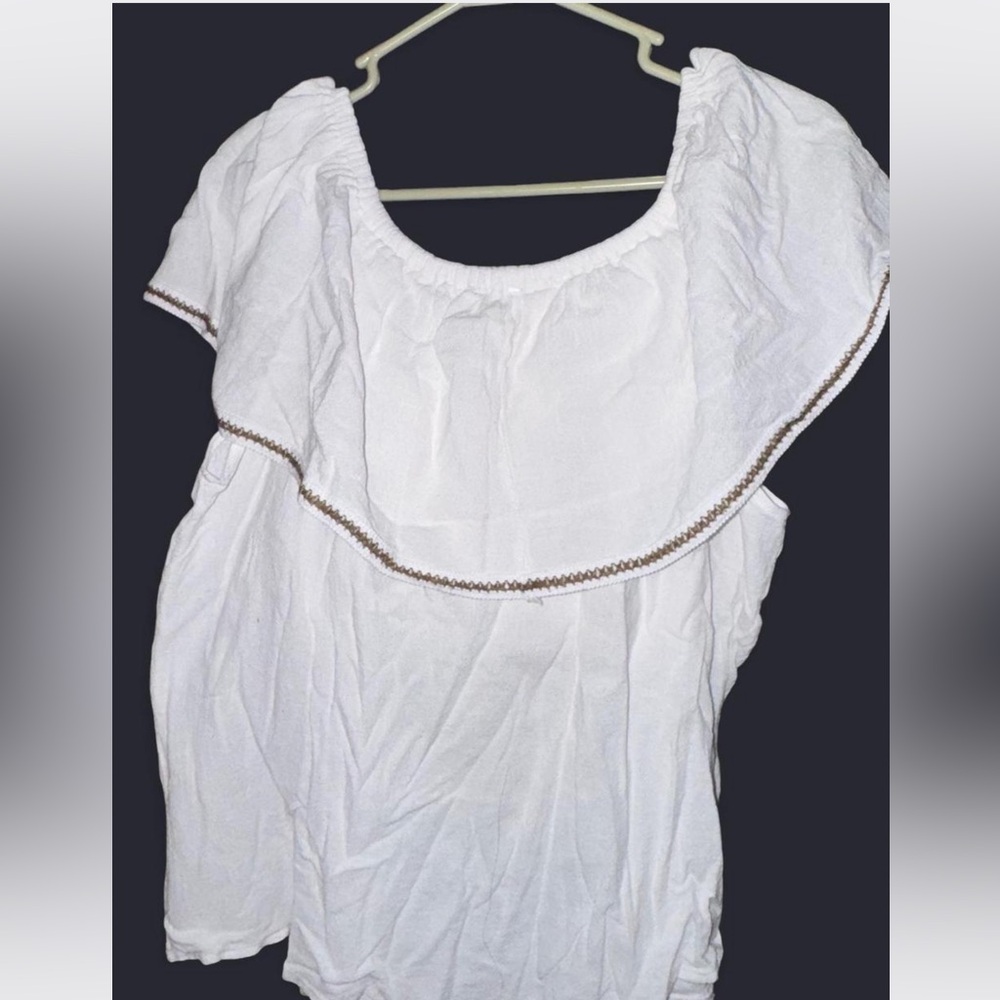 Elegant White Blouse with Brown Trim - Picture 2 of 2